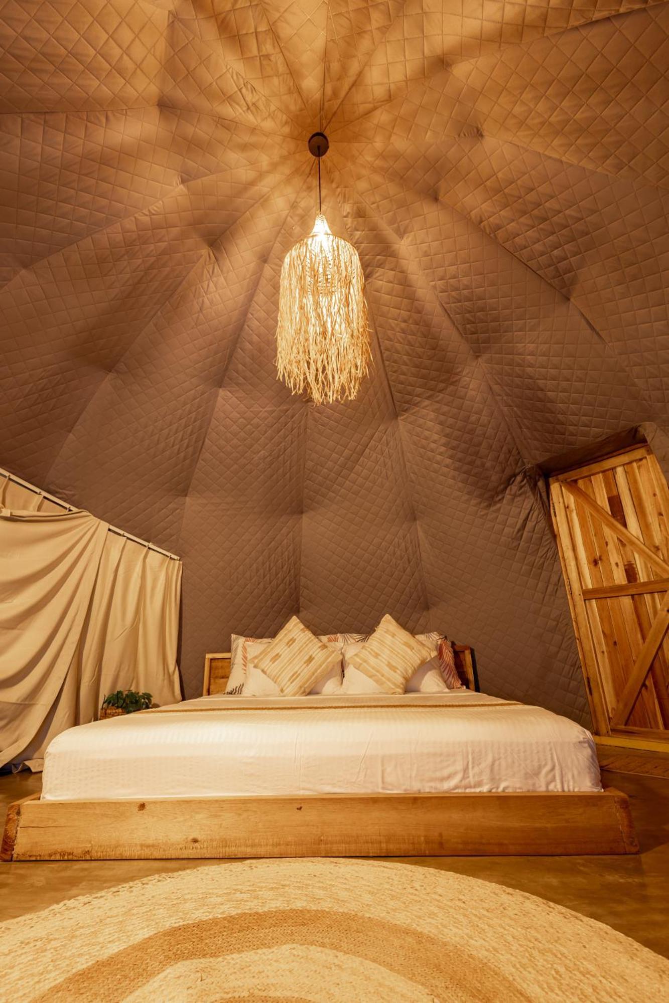 Готель Domes And Dreams Lio Glamping Ель-Нідо Екстер'єр фото