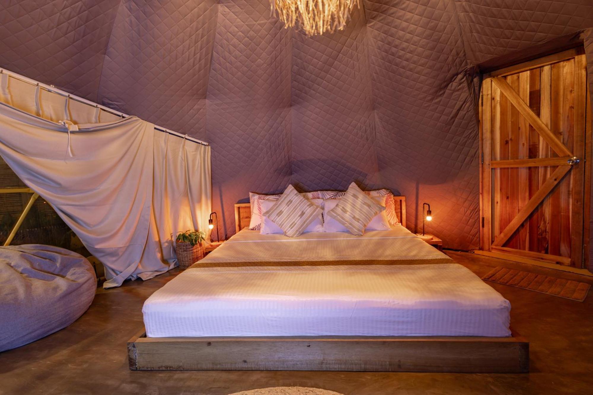 Готель Domes And Dreams Lio Glamping Ель-Нідо Екстер'єр фото