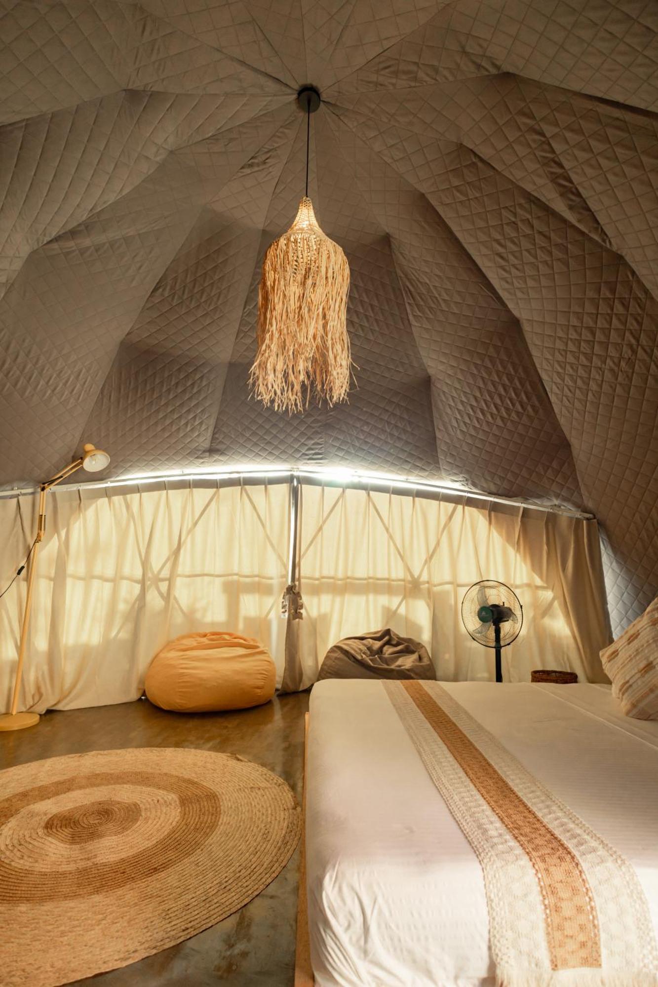 Готель Domes And Dreams Lio Glamping Ель-Нідо Екстер'єр фото