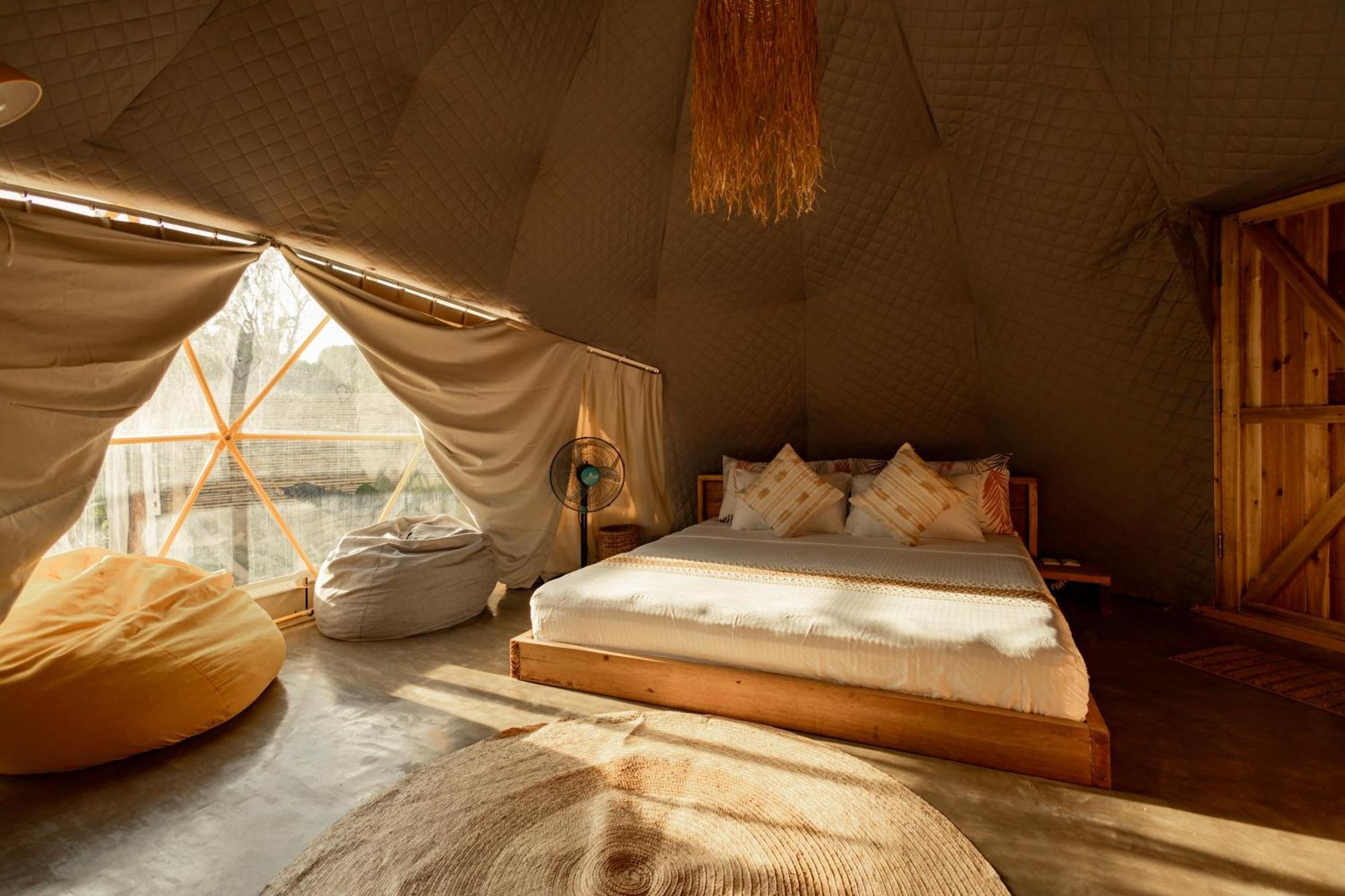 Готель Domes And Dreams Lio Glamping Ель-Нідо Екстер'єр фото