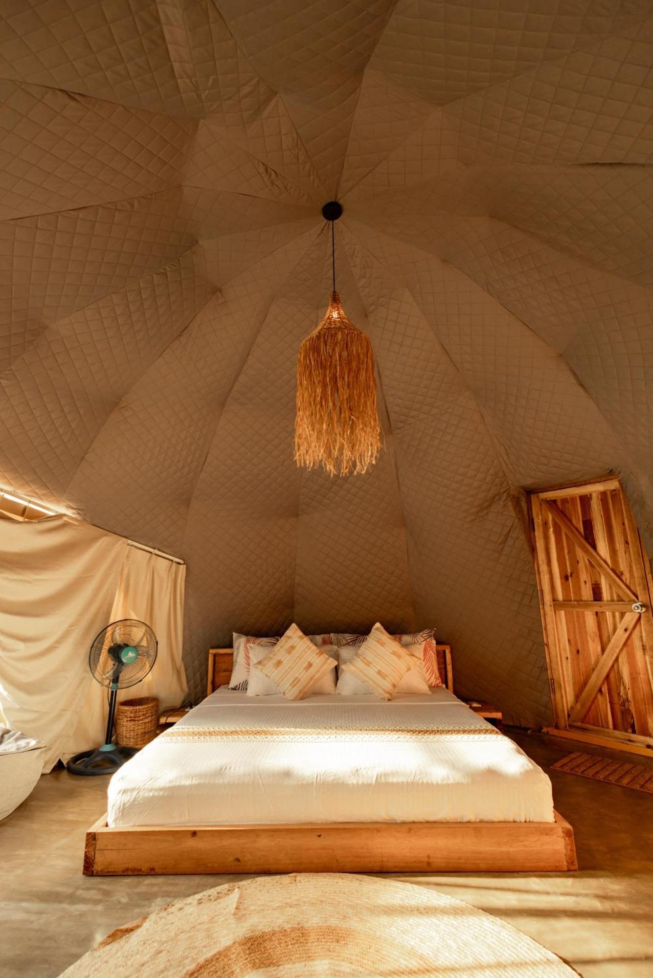 Готель Domes And Dreams Lio Glamping Ель-Нідо Екстер'єр фото
